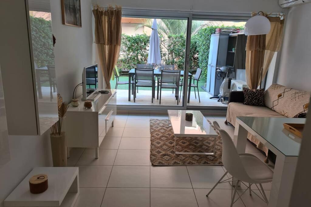 Le Lodge, T2 classé 3 étoiles avec jardin, parking, piscine&mer à 2 pas Menton Exterior foto