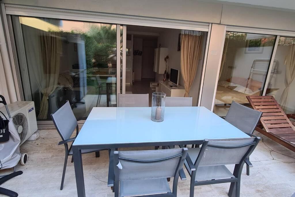 Le Lodge, T2 classé 3 étoiles avec jardin, parking, piscine&mer à 2 pas Menton Exterior foto